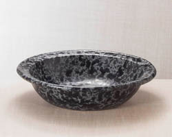 Rimmed Serving Bowl
