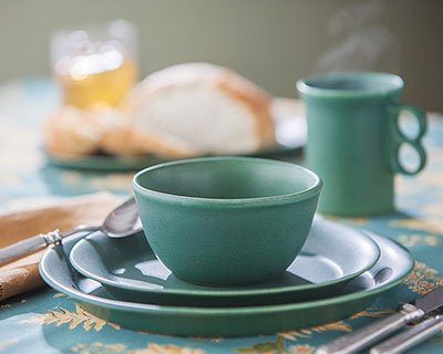 Classic Dinnerware 4-Piece Set Element Green